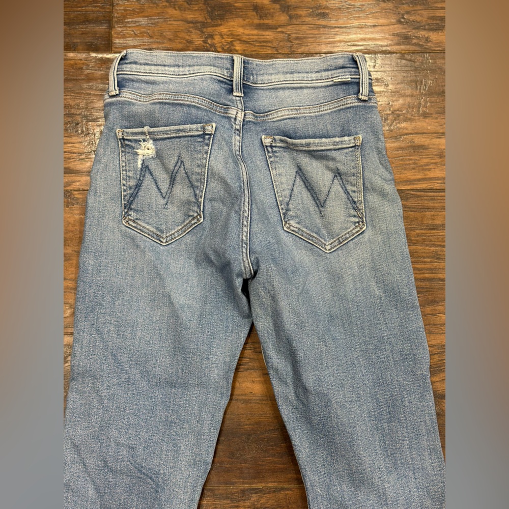 MOTHER Relaxed Distressed Light Blue Jeans - Picture 7 of 7